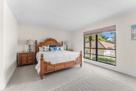 606 Brackenwood Cove Palm Beach Gardens FL 33418