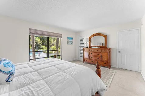 606 Brackenwood Cove Palm Beach Gardens FL 33418