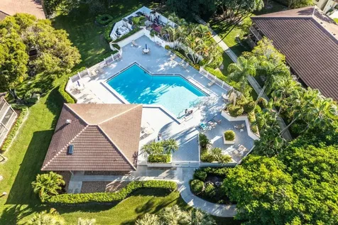 606 Brackenwood Cove Palm Beach Gardens FL 33418