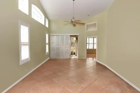 1567 Sw Harbour Isles Circle Port Saint Lucie FL 34986