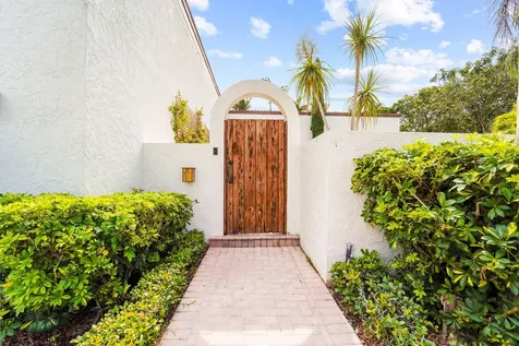 7036 San Sebastian Circle Boca Raton FL 33433