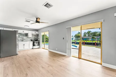 2000 Nw 33rd Court Oakland Park FL 33309