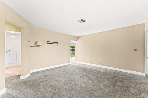 2000 Nw 33rd Court Oakland Park FL 33309