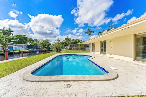 2000 Nw 33rd Court Oakland Park FL 33309