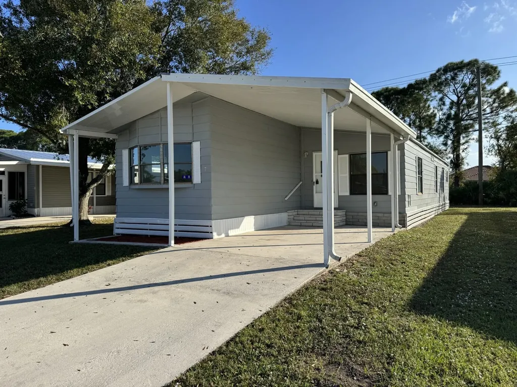 7 San Felipe Fort Pierce FL 34951