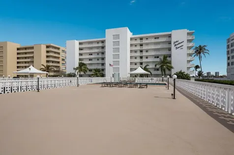 401 Lake Shore Drive Lake Park FL 33403