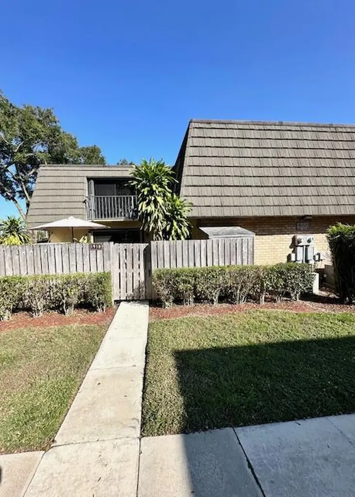 1918 19th Way West Palm Beach FL 33407