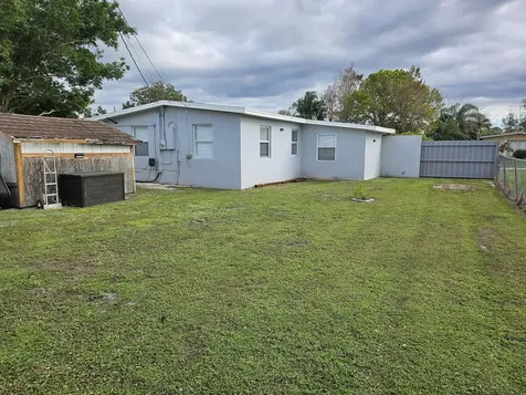115 Se Celestia Court Port Saint Lucie FL 34983