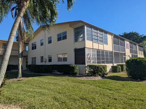 76 Dorchester D West Palm Beach FL 33417