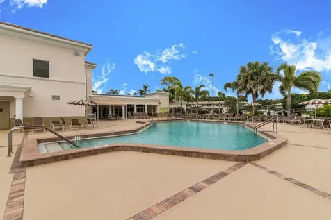 76 Dorchester D West Palm Beach FL 33417