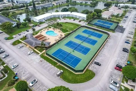 76 Dorchester D West Palm Beach FL 33417