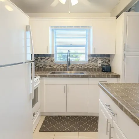 76 Dorchester D West Palm Beach FL 33417