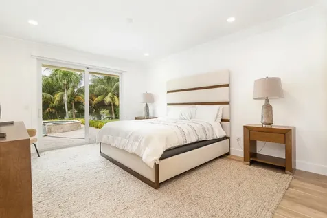 3317 Embassy Drive West Palm Beach FL 33401