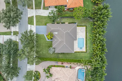 3317 Embassy Drive West Palm Beach FL 33401