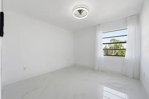 571 Piedmont L Delray Beach FL 33484
