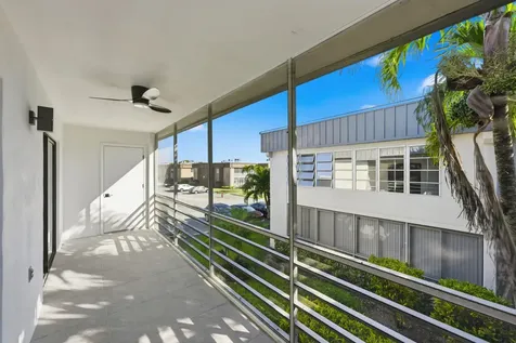 571 Piedmont L Delray Beach FL 33484