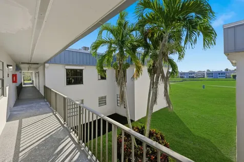 571 Piedmont L Delray Beach FL 33484