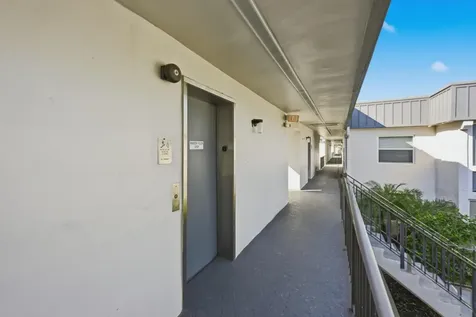 571 Piedmont L Delray Beach FL 33484
