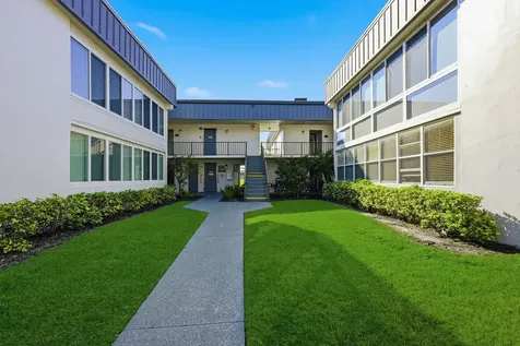 571 Piedmont L Delray Beach FL 33484