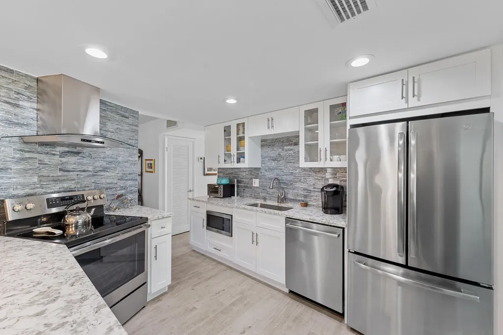 58 Piedmont B Delray Beach FL 33484