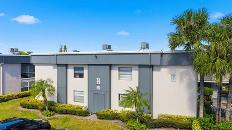 58 Piedmont B Delray Beach FL 33484