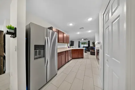 949 Sw Fisherman Avenue Port Saint Lucie FL 34953