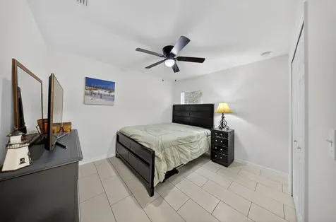 949 Sw Fisherman Avenue Port Saint Lucie FL 34953
