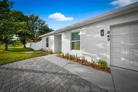 949 Sw Fisherman Avenue Port Saint Lucie FL 34953