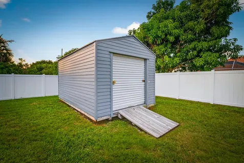 949 Sw Fisherman Avenue Port Saint Lucie FL 34953