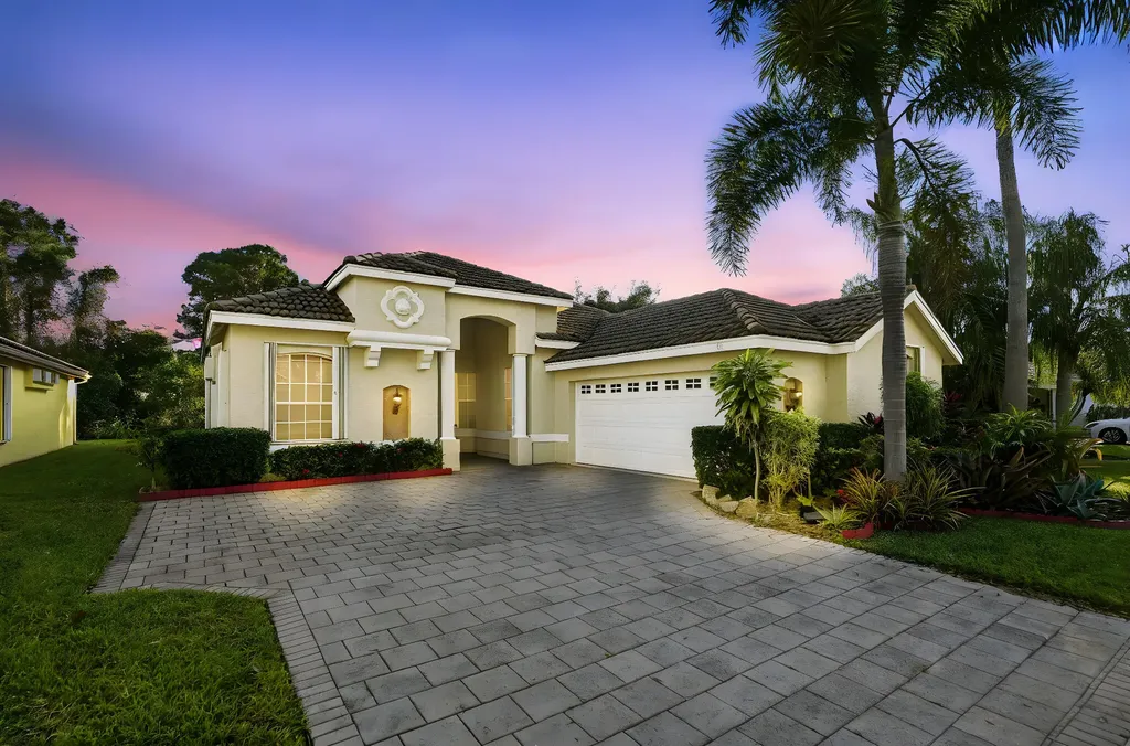 665 Sw Sw Lake Charles Circle Port Saint Lucie FL 34986
