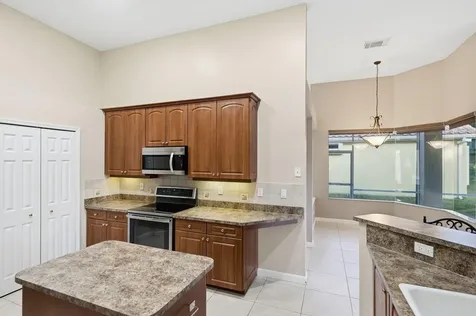 665 Sw Sw Lake Charles Circle Port Saint Lucie FL 34986