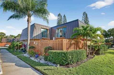 5773 Se Windsong Lane Stuart FL 34997
