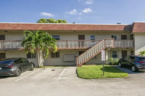 9200 SW 3rd Street Boca Raton FL 33428
