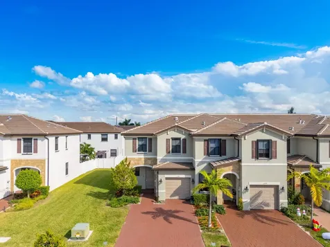11101 W 33rd Court Hialeah FL 33018