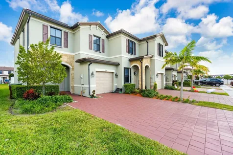 11101 W 33rd Court Hialeah FL 33018