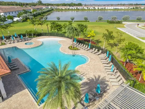 11101 W 33rd Court Hialeah FL 33018