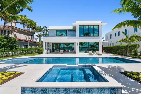 807 N Atlantic Drive Lantana FL 33462