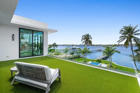 807 N Atlantic Drive Lantana FL 33462