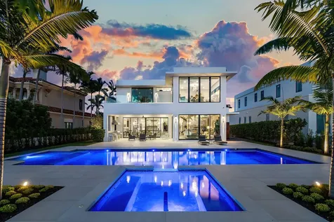 807 N Atlantic Drive Lantana FL 33462