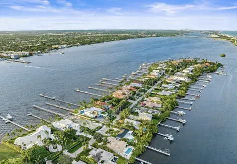 807 N Atlantic Drive Lantana FL 33462