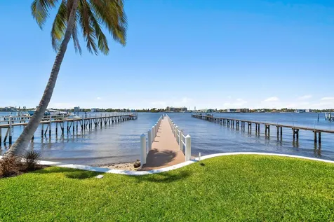 807 N Atlantic Drive Lantana FL 33462