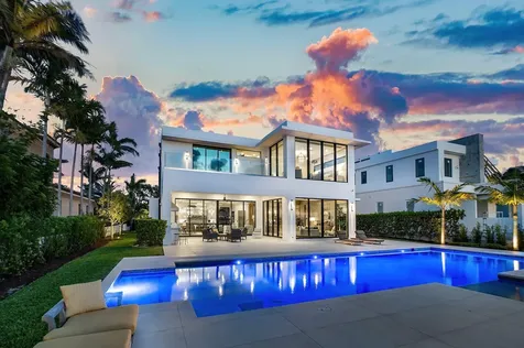 807 N Atlantic Drive Lantana FL 33462