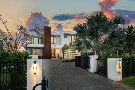 807 N Atlantic Drive Lantana FL 33462