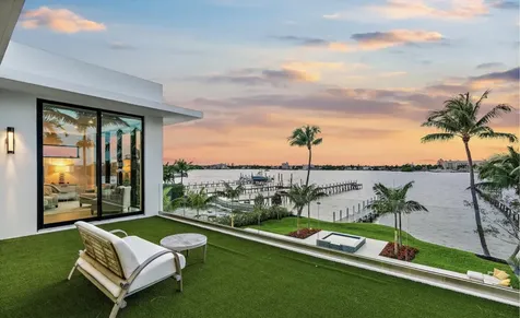 807 N Atlantic Drive Lantana FL 33462
