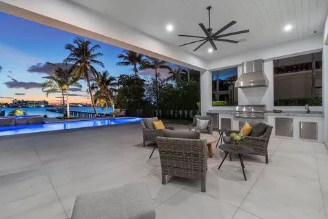 807 N Atlantic Drive Lantana FL 33462