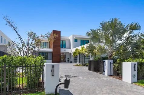 807 N Atlantic Drive Lantana FL 33462