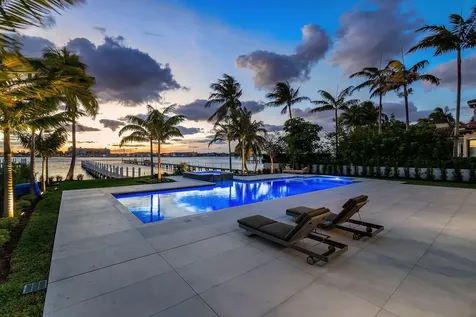 807 N Atlantic Drive Lantana FL 33462