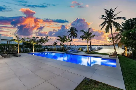 807 N Atlantic Drive Lantana FL 33462