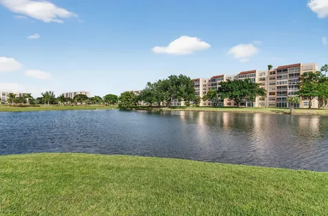 26 Abbey Lane Delray Beach FL 33446