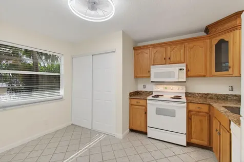 26 Abbey Lane Delray Beach FL 33446